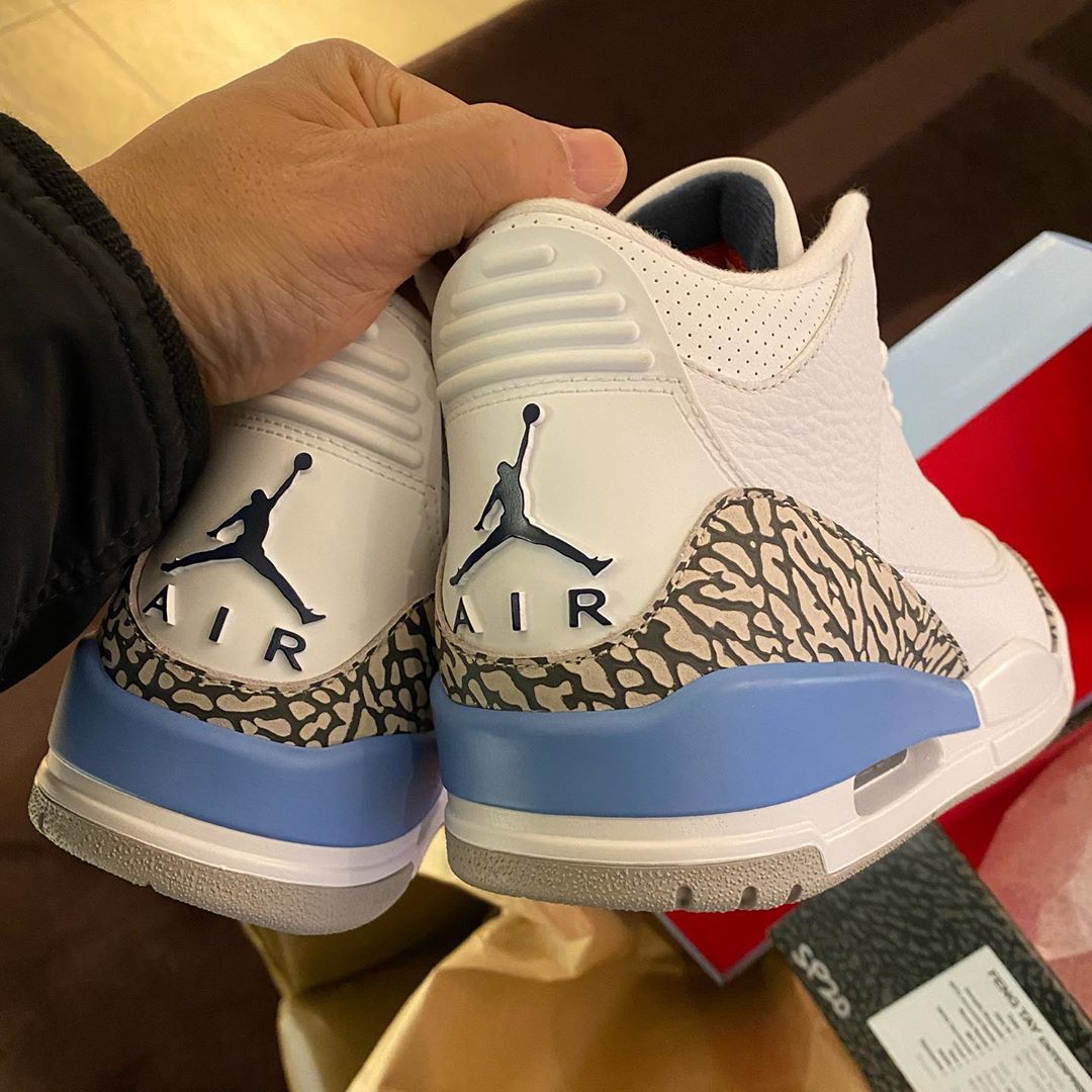 Air Jordan 3 Retro “UNC”