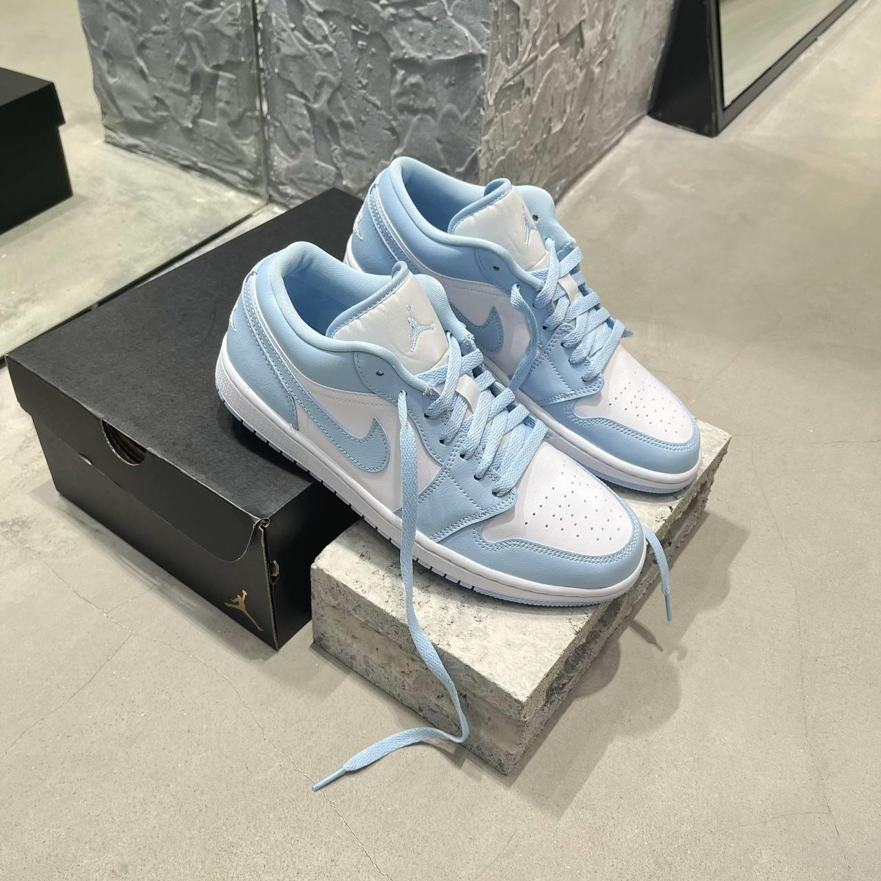 Wmns Air Jordan 1 Low "Ice Blue"