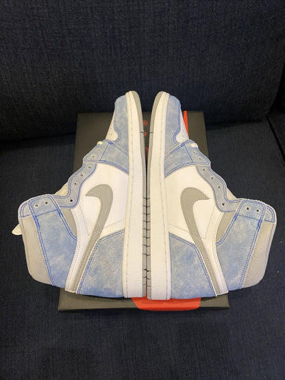 Jordan 1 Retro High OG Hyper Royal